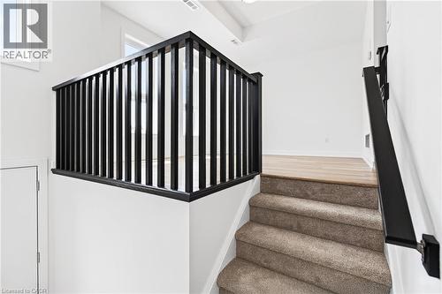 55 Great Falls Boulevard, Waterdown, ON - Indoor Photo Showing Other Room
