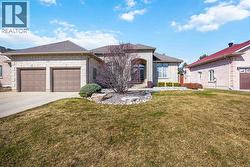 130 BRIDLEPATH TRAIL Sarnia, ON N7S 6M4