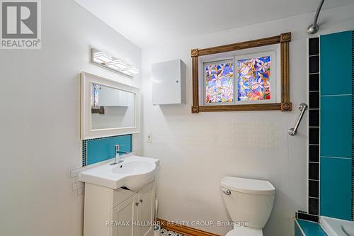 24 Patro Street, Ottawa, ON - Indoor Photo Showing Bathroom