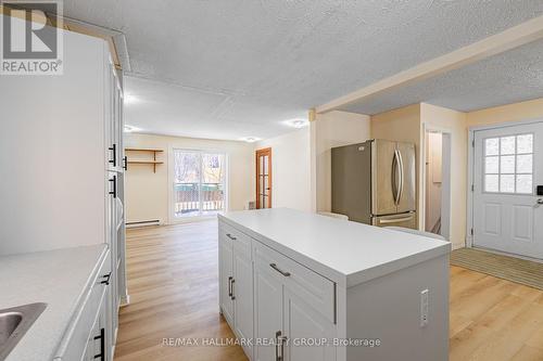 24 Patro Street, Ottawa, ON - Indoor Photo Showing Kitchen