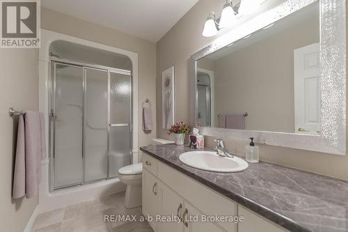 Main Bathroom - 90 Weston Drive, Tillsonburg, ON - Indoor Photo Showing Bathroom