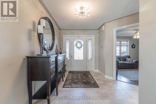 Front Foyer - 90 Weston Drive, Tillsonburg, ON - Indoor Photo Showing Other Room