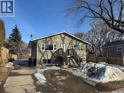 322 Witney AVENUE S  Saskatoon, SK S7M 3K5