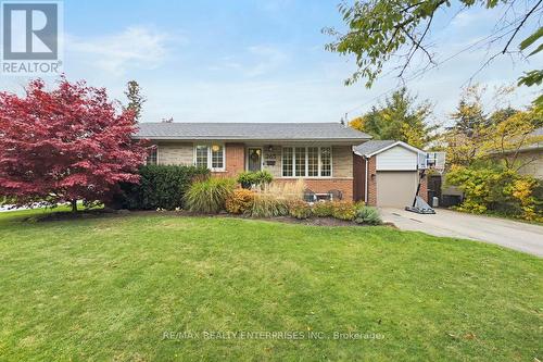 265 SNOWDEN ROAD  Oakville, ON L6L 3X6