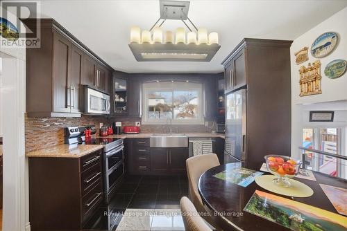 3652 Haven Glenn, Mississauga, ON - Indoor Photo Showing Dining Room