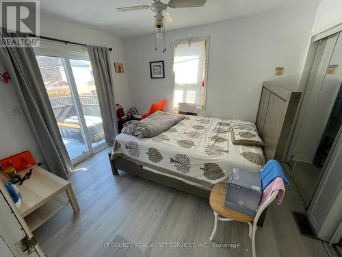547 Montrave Avenue, Oshawa, ON - Indoor Photo Showing Bedroom