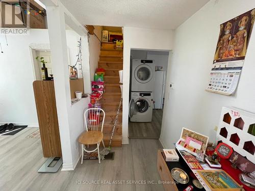 547 Montrave Avenue, Oshawa, ON - Indoor