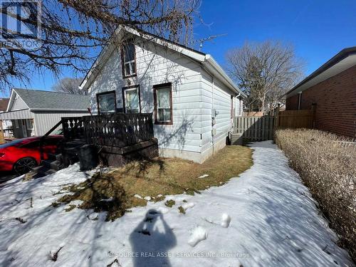 547 Montrave Avenue, Oshawa, ON - Outdoor