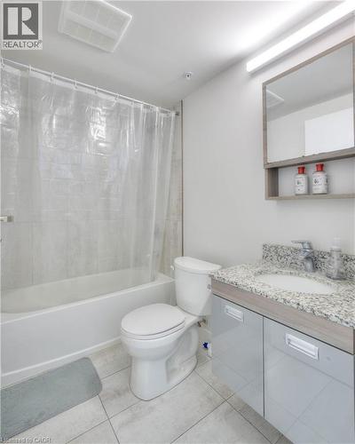 257 Hemlock Street Unit# 607, Waterloo, ON - Indoor Photo Showing Bathroom