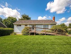 15 Virginia Avenue  Dartmouth, NS B2W 2Z4