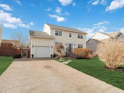 38 Pearl Drive  Cole Harbour, NS B2V 2T7