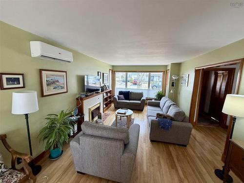 80 Roosevelt Avenue, Truro, NS 