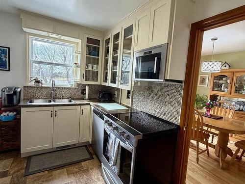 80 Roosevelt Avenue, Truro, NS 