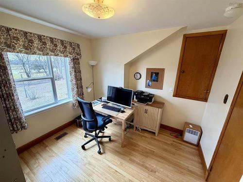 80 Roosevelt Avenue, Truro, NS 