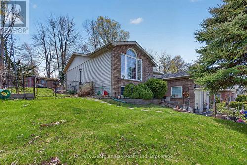 33 ANDERSON CRESCENT  Tay (Victoria Harbour), ON L0K 2A0