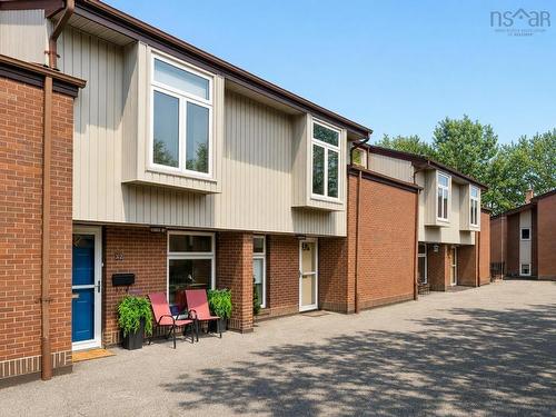32 Garden Court Terrace, Dartmouth, NS - Outdoor With Exterior