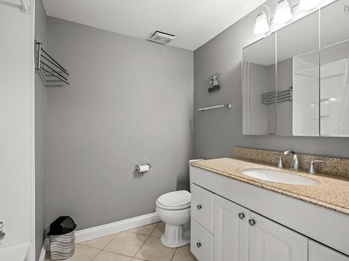 32 Garden Court Terrace, Dartmouth, NS - Indoor Photo Showing Bathroom