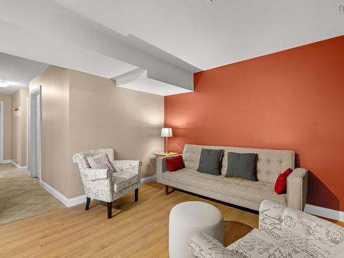 32 Garden Court Terrace, Dartmouth, NS - Indoor Photo Showing Other Room