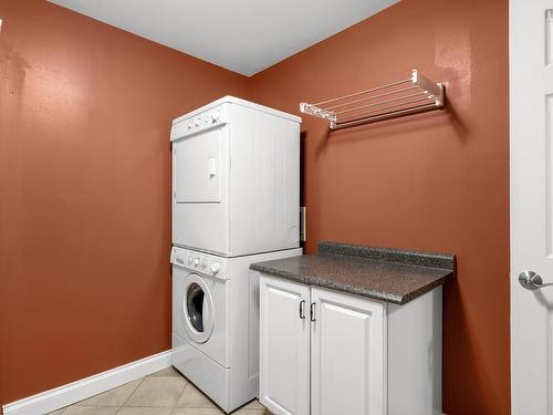 32 Garden Court Terrace, Dartmouth, NS - Indoor Photo Showing Laundry Room