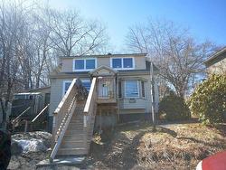 563 Herring Cove Road  Halifax, NS B3R 1X3