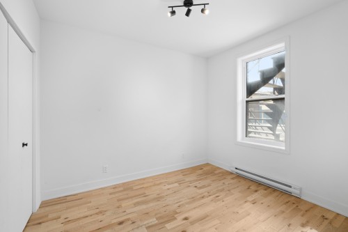 Bedroom - 6635 Rue D'Iberville, Montréal (Rosemont/La Petite-Patrie), QC - Indoor Photo Showing Other Room