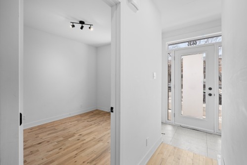 Mud Room - 6635 Rue D'Iberville, Montréal (Rosemont/La Petite-Patrie), QC - Indoor Photo Showing Other Room