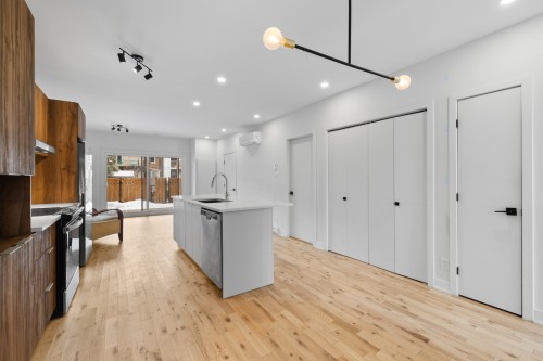 Overall view - 6635 Rue D'Iberville, Montréal (Rosemont/La Petite-Patrie), QC - Indoor Photo Showing Kitchen