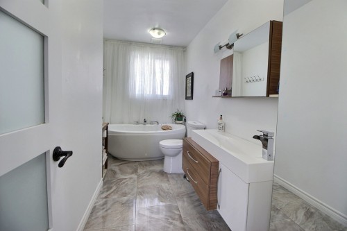 Bathroom - 72 8E Avenue E., Amos, QC - Indoor Photo Showing Bathroom