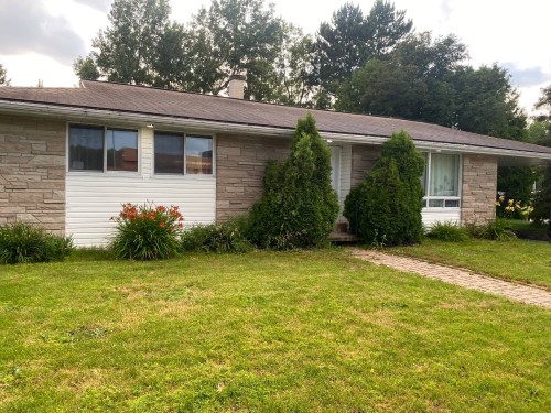 Front of Structure - 72 8E Avenue E., Amos, QC - Outdoor