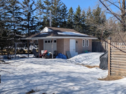 Shed - 72 8E Avenue E., Amos, QC 