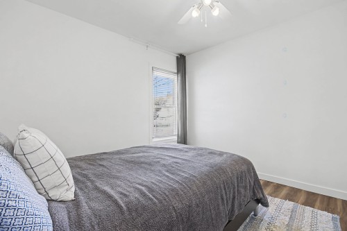 Chambre à coucher principale - 16 Rue St-Georges, Chambly, QC - Indoor Photo Showing Bedroom