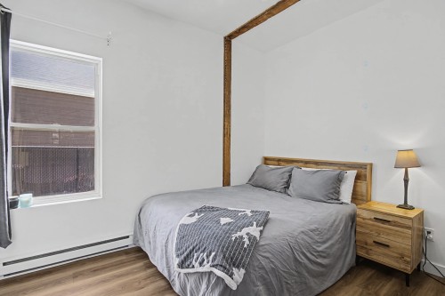 Chambre à coucher - 16 Rue St-Georges, Chambly, QC - Indoor Photo Showing Bedroom