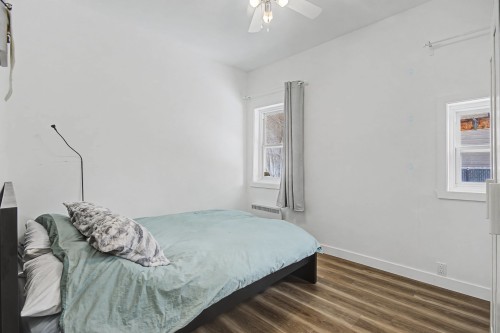 Chambre à coucher - 16 Rue St-Georges, Chambly, QC - Indoor Photo Showing Bedroom