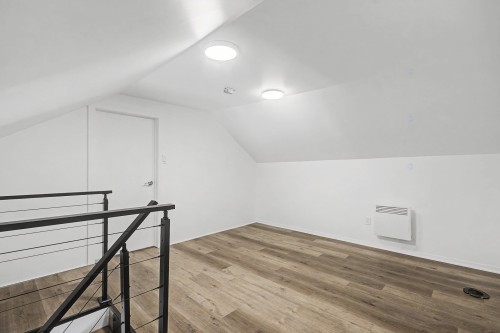 Corridor - 16 Rue St-Georges, Chambly, QC - Indoor Photo Showing Other Room