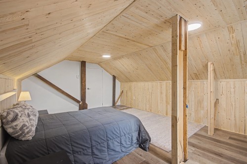 Chambre à coucher - 16 Rue St-Georges, Chambly, QC - Indoor Photo Showing Bedroom