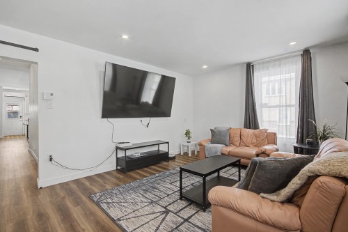 Salon - 16 Rue St-Georges, Chambly, QC - Indoor Photo Showing Living Room