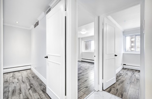Corridor - 509-5720 Boul. Cavendish, Côte-Saint-Luc, QC - Indoor Photo Showing Other Room
