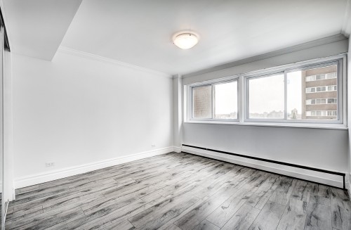 Chambre à coucher - 509-5720 Boul. Cavendish, Côte-Saint-Luc, QC - Indoor Photo Showing Other Room