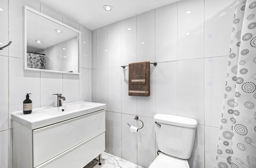 Salle de bains - 509-5720 Boul. Cavendish, Côte-Saint-Luc, QC - Indoor Photo Showing Bathroom