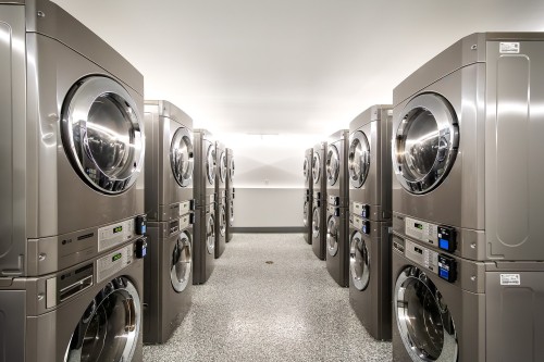 Salle de lavage - 509-5720 Boul. Cavendish, Côte-Saint-Luc, QC - Indoor Photo Showing Laundry Room