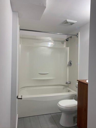 Bathroom - 286A 6E Avenue, Montréal (Lasalle), QC - Indoor Photo Showing Bathroom