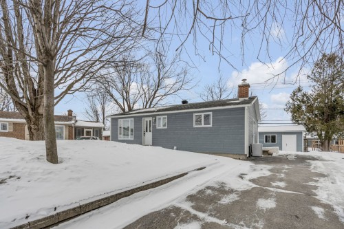 24 Rue Thomas-Chapais  Québec (La Haute-Saint-Charles), QC G2B 3H6