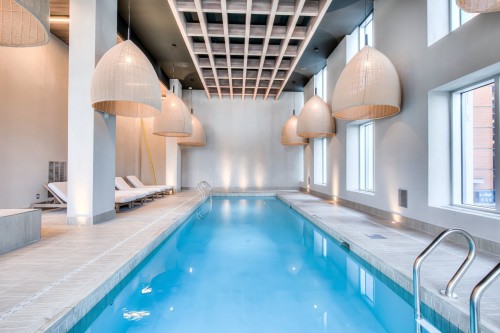 Pool - 4910-1288 Rue St-Antoine O., Montréal (Ville-Marie), QC - Indoor Photo Showing Other Room With In Ground Pool