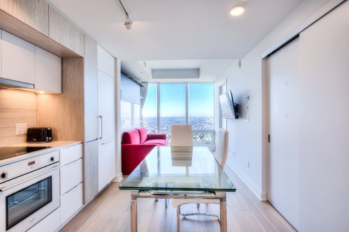 Living Room - 4910-1288 Rue St-Antoine O., Montréal (Ville-Marie), QC - Indoor Photo Showing Kitchen