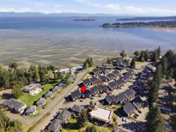 9-1175 RESORT Dr Parksville, BC V9P 2E3