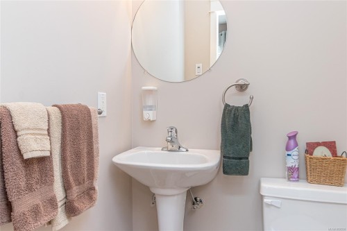 1-3085 Sherman Rd, Duncan, BC 