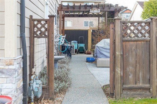 1-3085 Sherman Rd, Duncan, BC 