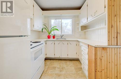 151 Franklin Street N, Kitchener, ON - Indoor Photo Showing Kitchen