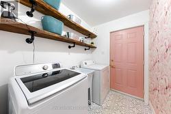 UPDATED LAUNDRY W ACCESS TO GARAGE - 