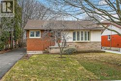 134 WEST 28TH Street  Hamilton, ON L9C 5B2